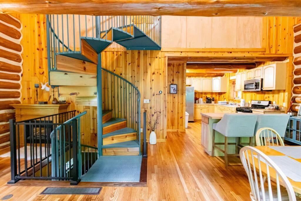 Hygge Up North Cabin Traverse City Exterior photo