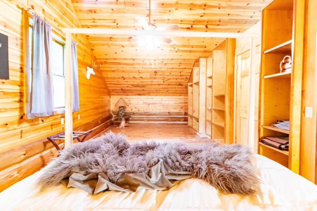 Hygge Up North Cabin Traverse City Exterior photo