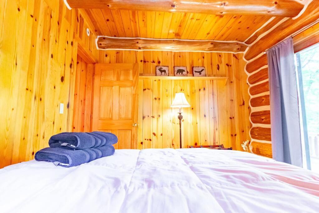 Hygge Up North Cabin Traverse City Exterior photo