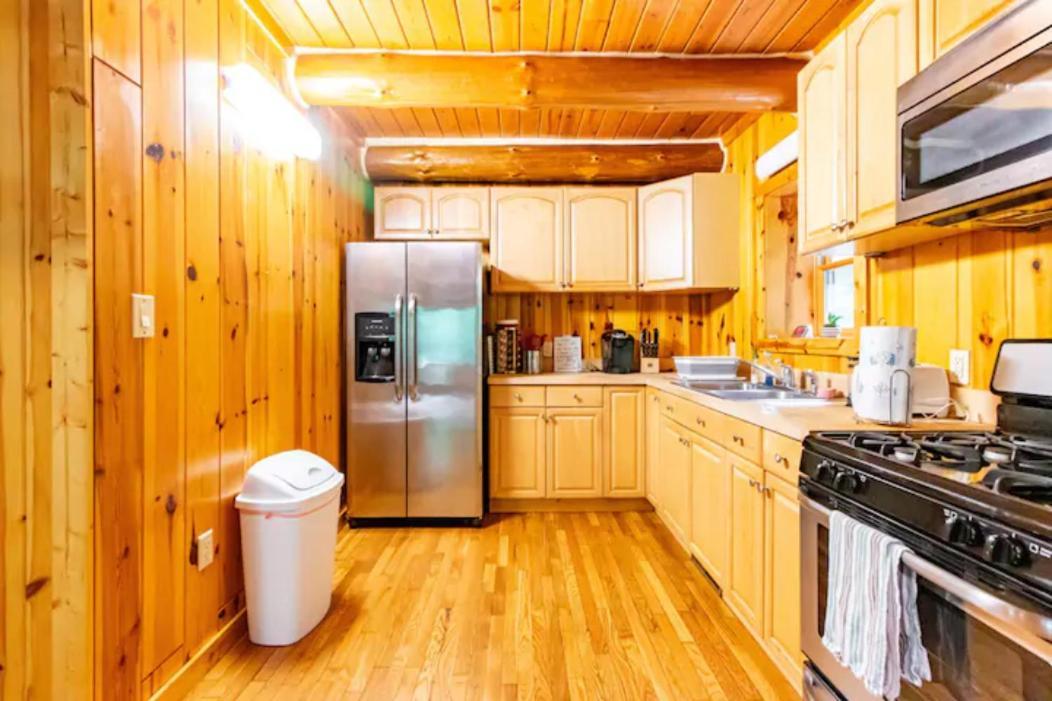 Hygge Up North Cabin Traverse City Exterior photo